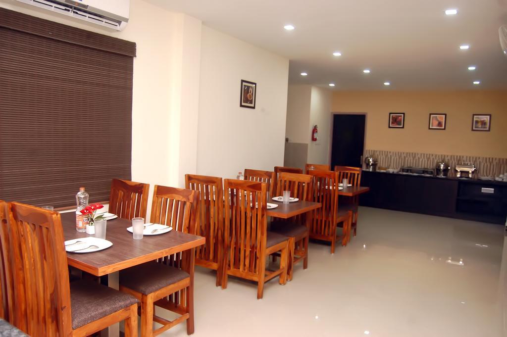 Orange Inn, Manapakkam チェンナイ エクステリア 写真