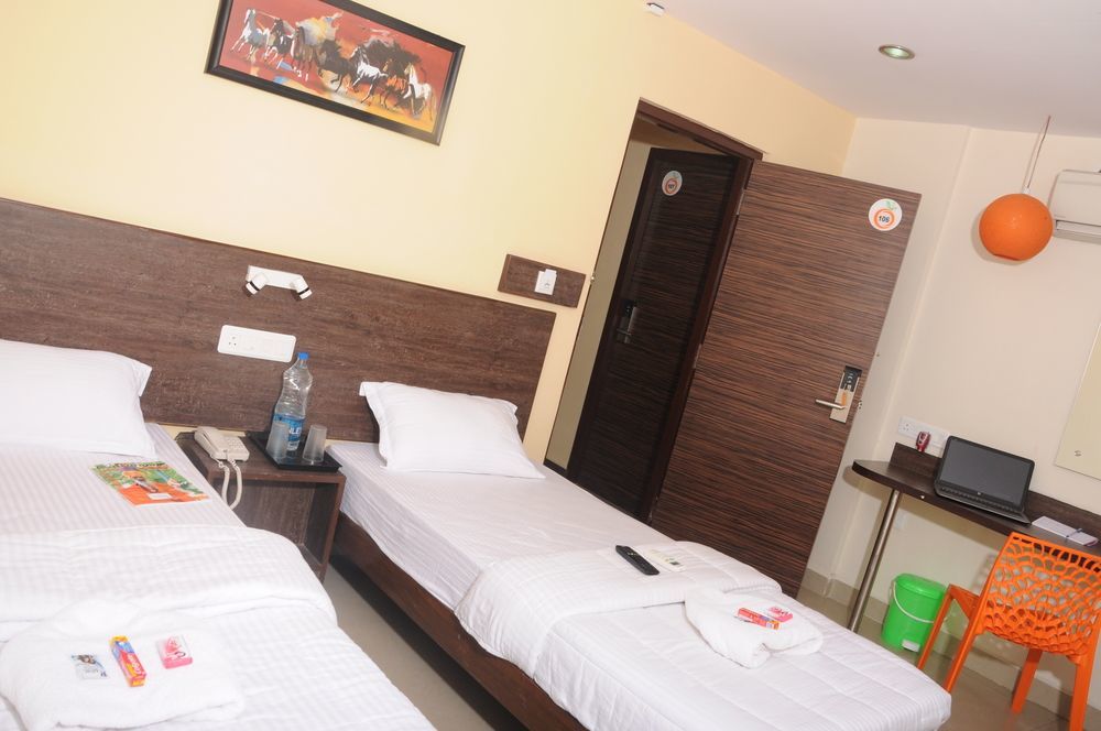Orange Inn, Manapakkam チェンナイ エクステリア 写真